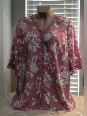 Catherine’s Women’s 2X Top